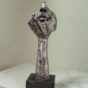 Escultura Contemplação em Resina – Eleve a Harmonia e a Elegância do seu Consultório - Imagem 2