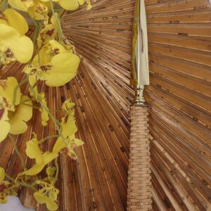 Conjunto Abridor de Cartas e Lupa Dourados com Cabo de Rattan – Funcionalidade e Estilo para seu Consultório - Imagem 2